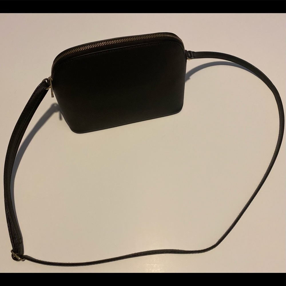 Mia & Luca Black Leather dome crossbody bag. Used bag  in excellent condition.